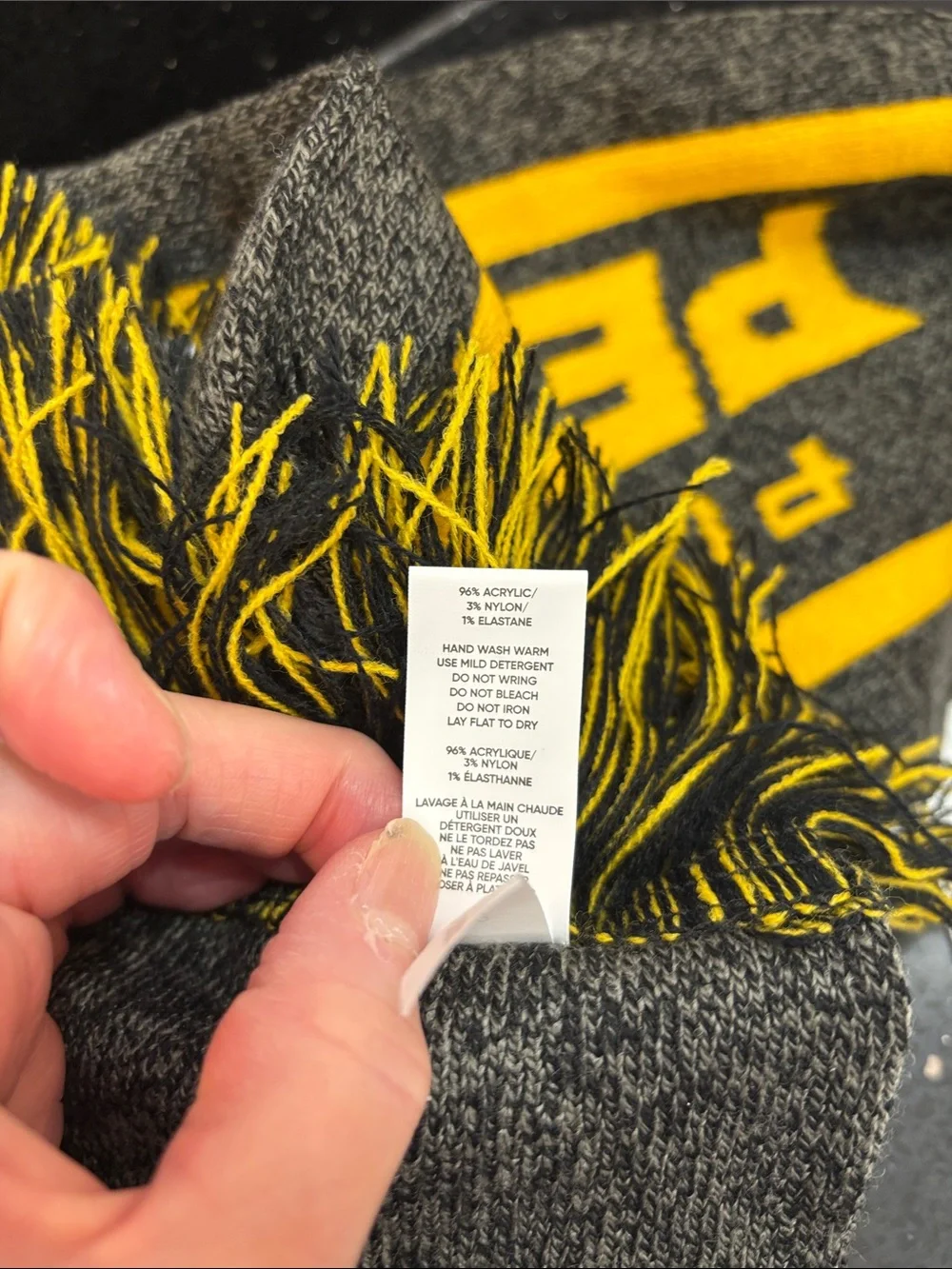 NWT NHL Black and Yellow Knit Team Scarf with Fringe Steelers